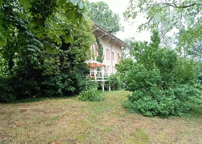 Alojamento de Acomodação e Pequeno-almoço Domaine De Frely *